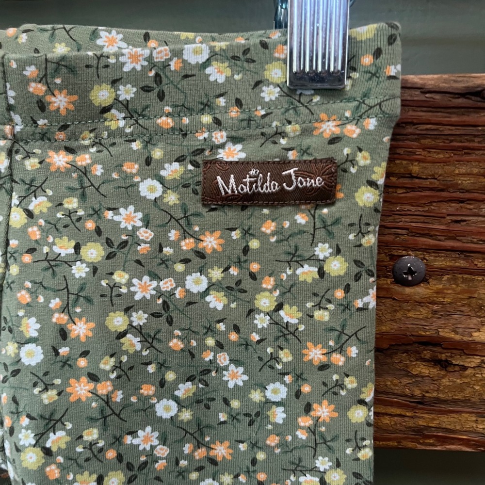 Matilda Jane Girls Sage Green Floral Ruffle Hem Leggings Size 6 Stretch Pants - Picture 2 of 4